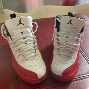 Jordan kid shoe unisex size 5